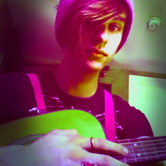 Meet your Posher, Aleks - Picture 1 of 1